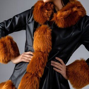 THE EDGES LONG SHOW WITH FAUX FUR TRIM ( BRAND NEW !!!! )